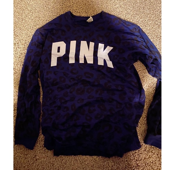 VS PINK Campus Tee - Picture 2 of 3